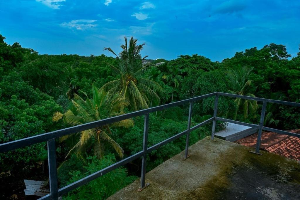 Emerald Home Stay Anuradhapura Bagian luar foto