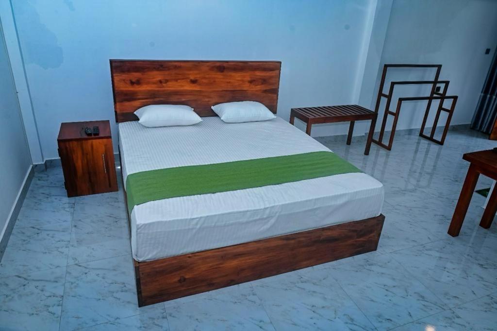 Emerald Home Stay Anuradhapura Bagian luar foto