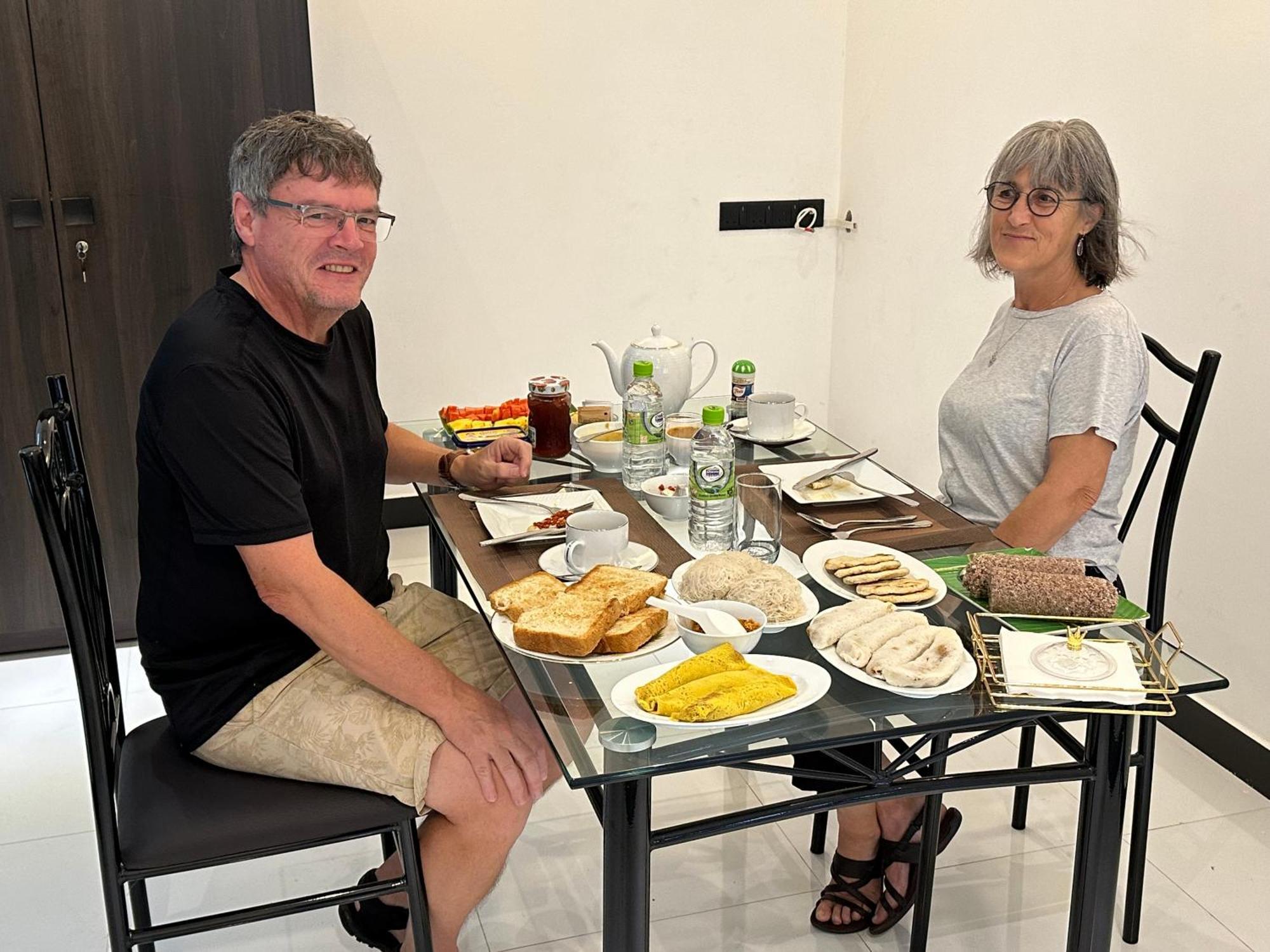 Emerald Home Stay Anuradhapura Bagian luar foto