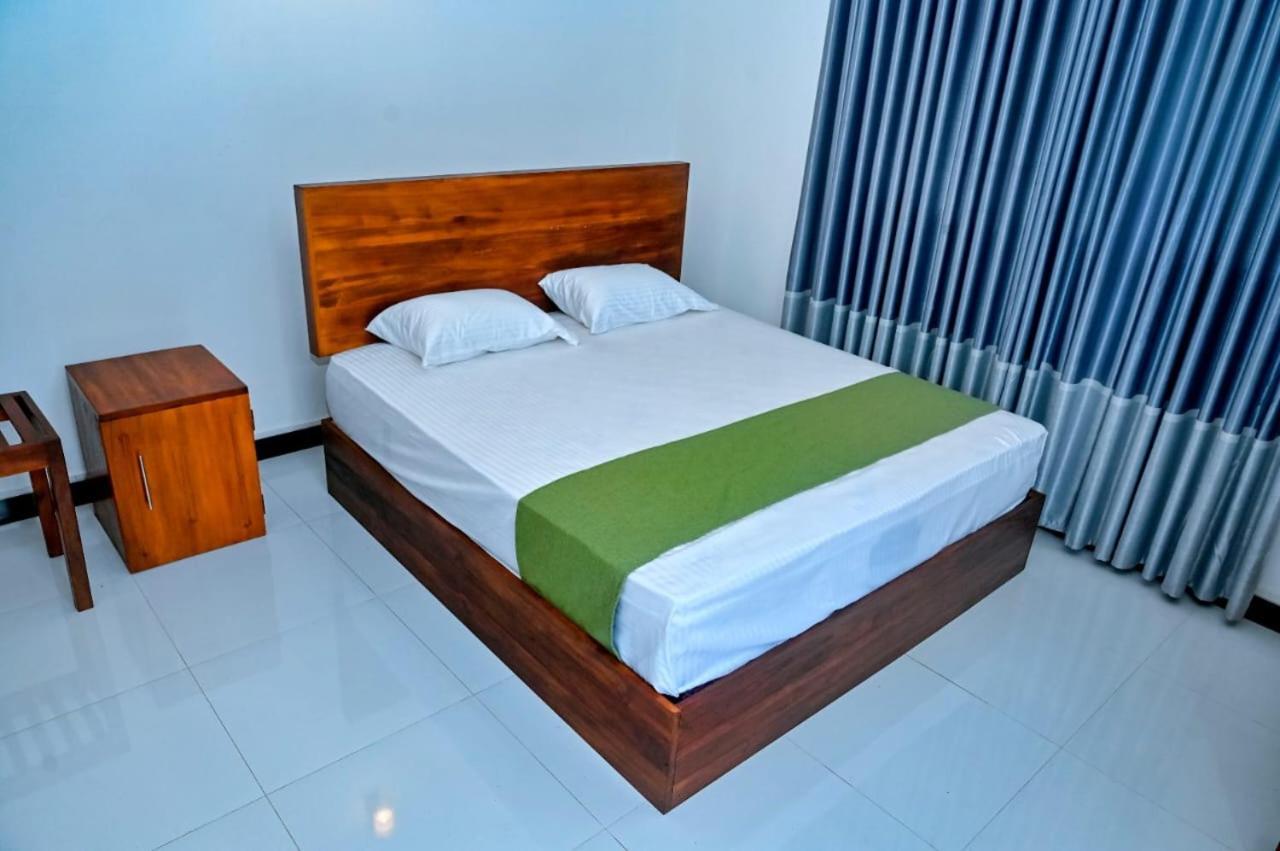 Emerald Home Stay Anuradhapura Bagian luar foto
